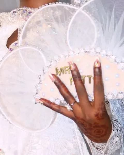 Bridal hand fan