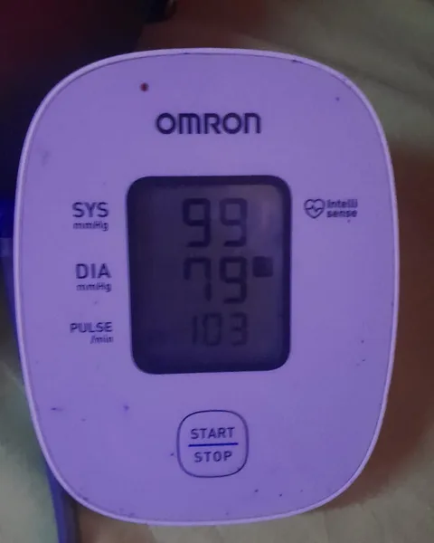 Electronic blood pressure machine