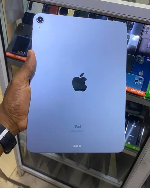 ✨*iPad Air (Wi-Fi)*📱 ☑️4th Generation  ☑️256GB ☑️Suppport iOS 26 ✅Guarantee 💯