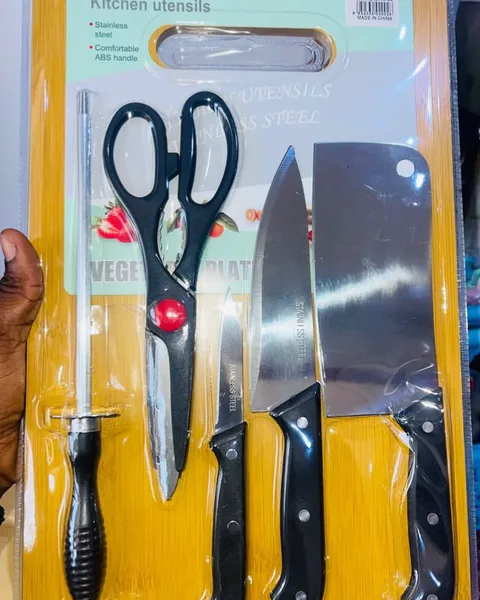 Kitchen knives
