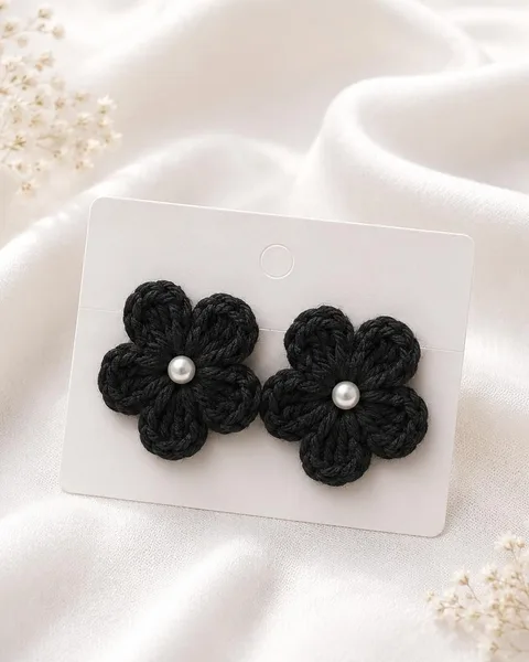 Crochet flower stud earring