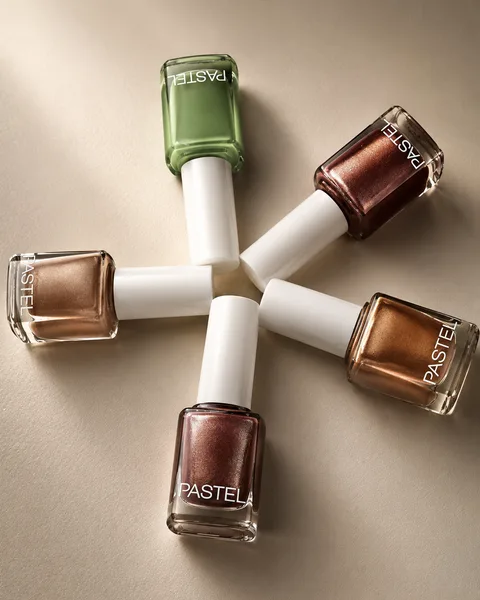 Nails polish