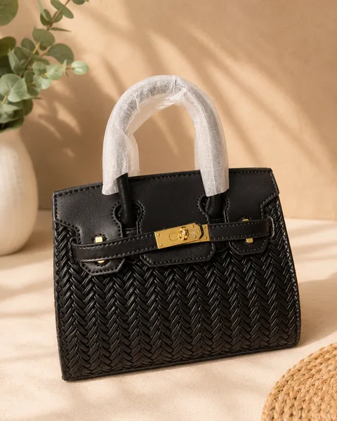 Hand bag