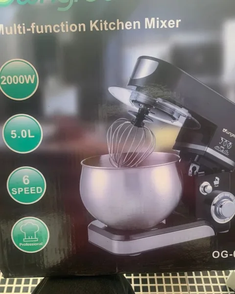 Flour mixer