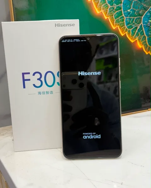 HISENCE F30S phone